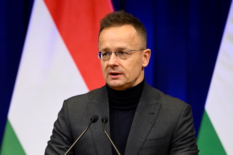 Mađarski ministar: Ukrajina u zamjenu za naftu traži oružje i novac. Kijev: To je laž