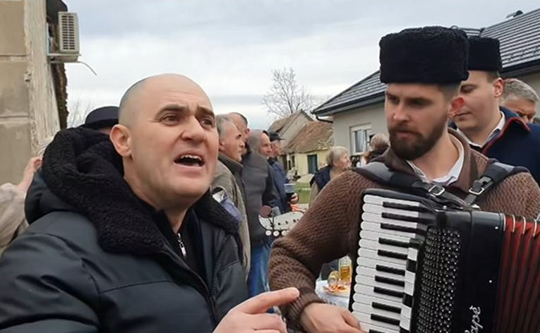 DORH istražuje Dabru zbog pjevanja, ali i prijave za krivotvorenje dokumenta