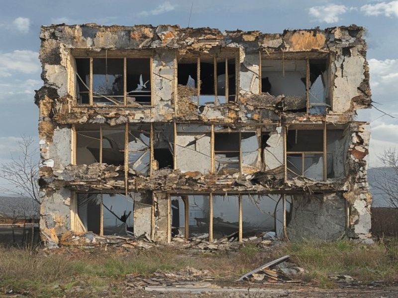 HDZ-OVČEV KRIMINAL U SISKU! UNIŠTIO ZGRADU, NIZAO DUGOVE, KRAO NOVAC!