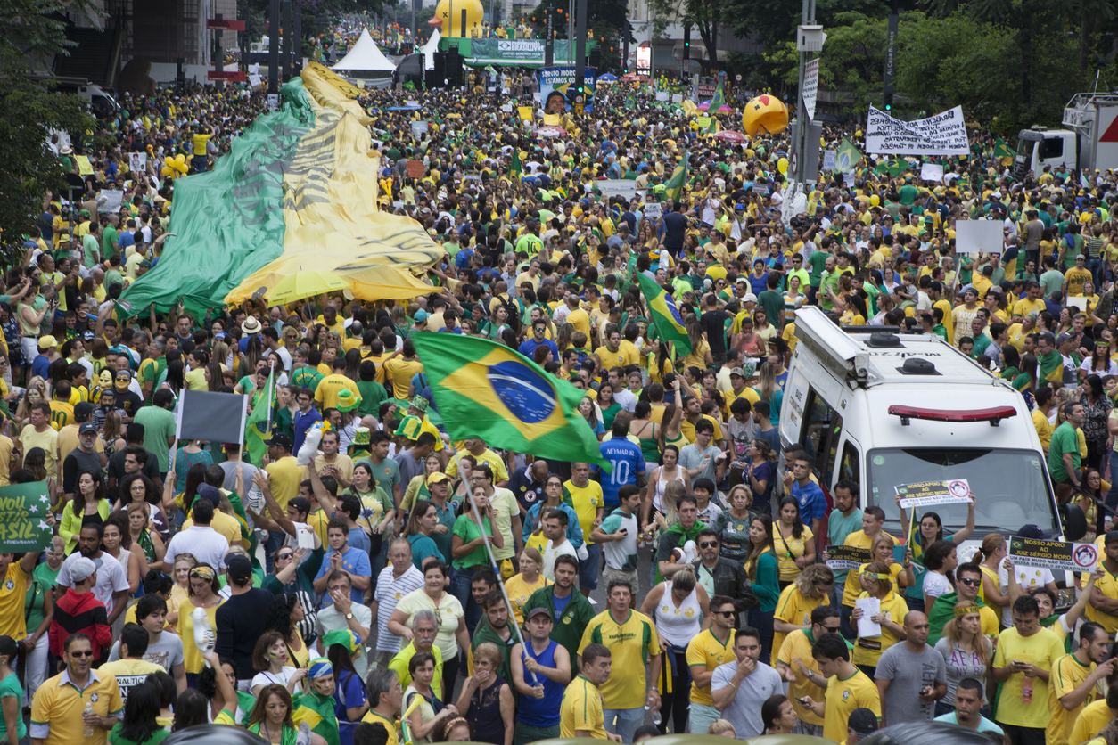 Flávio Bolsonaro na Dan neovisnosti: desetine tisuća protiv Lule i Vrhovnog suda
