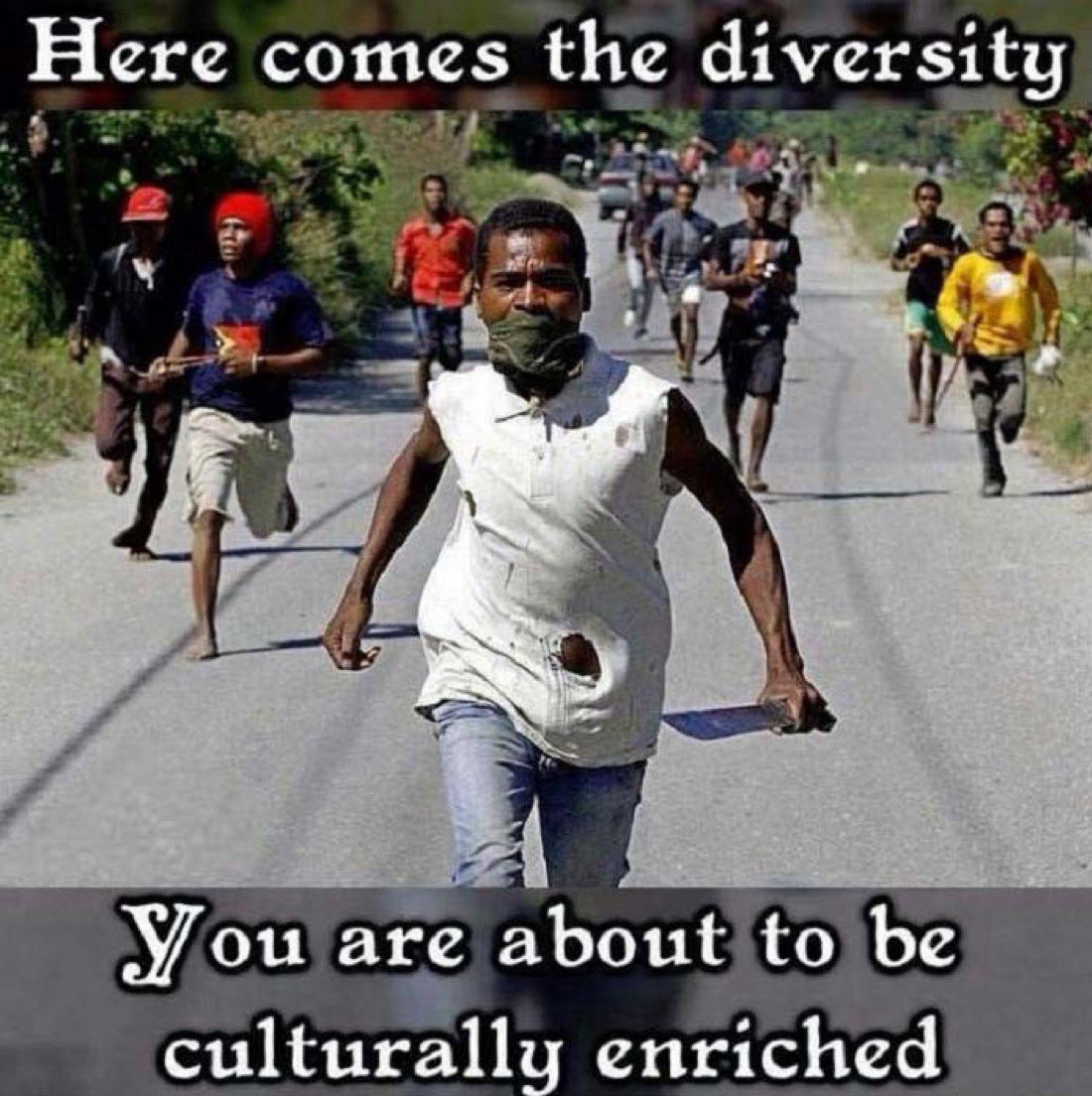 Sheffield: maskirani migranti s macetama na ulici — „replacement migration“ u realnom vremenu