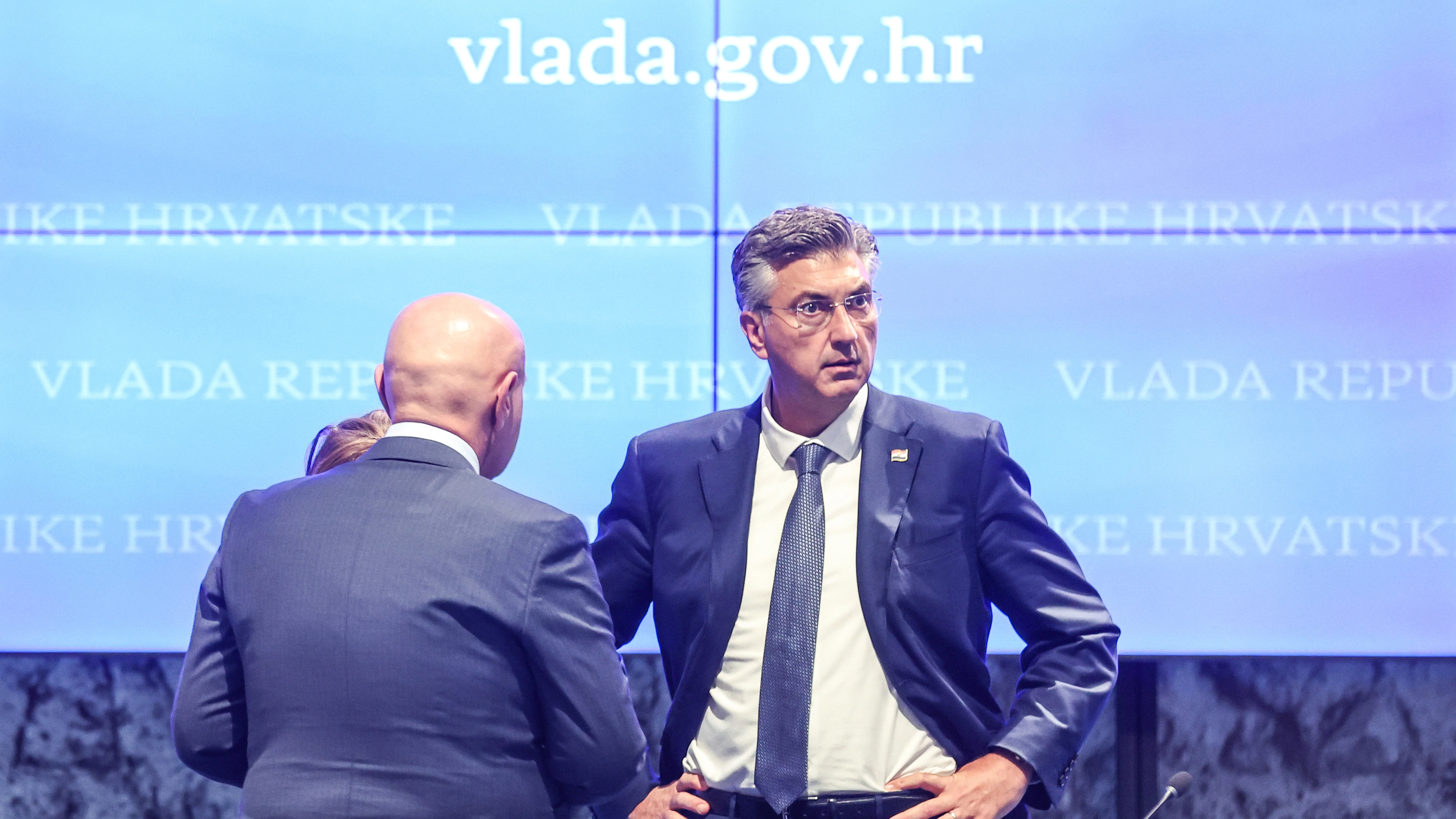Struja 43,33 € umjesto 58,25: 11. paket kupuje zimu — od 1.10. na polici i stara cijena
