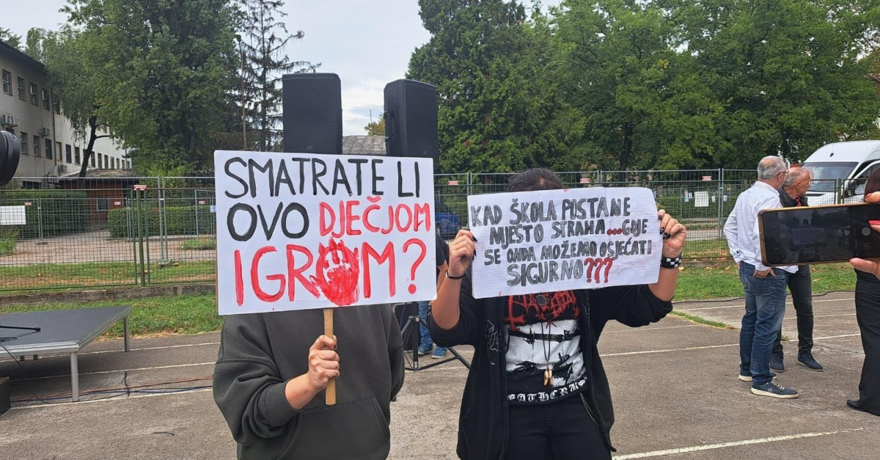 Prosvjed pred Elektrotehničkom: Božurić — učenici hrabriji od nastavnika, „Rambo“ samo zaključava vrata