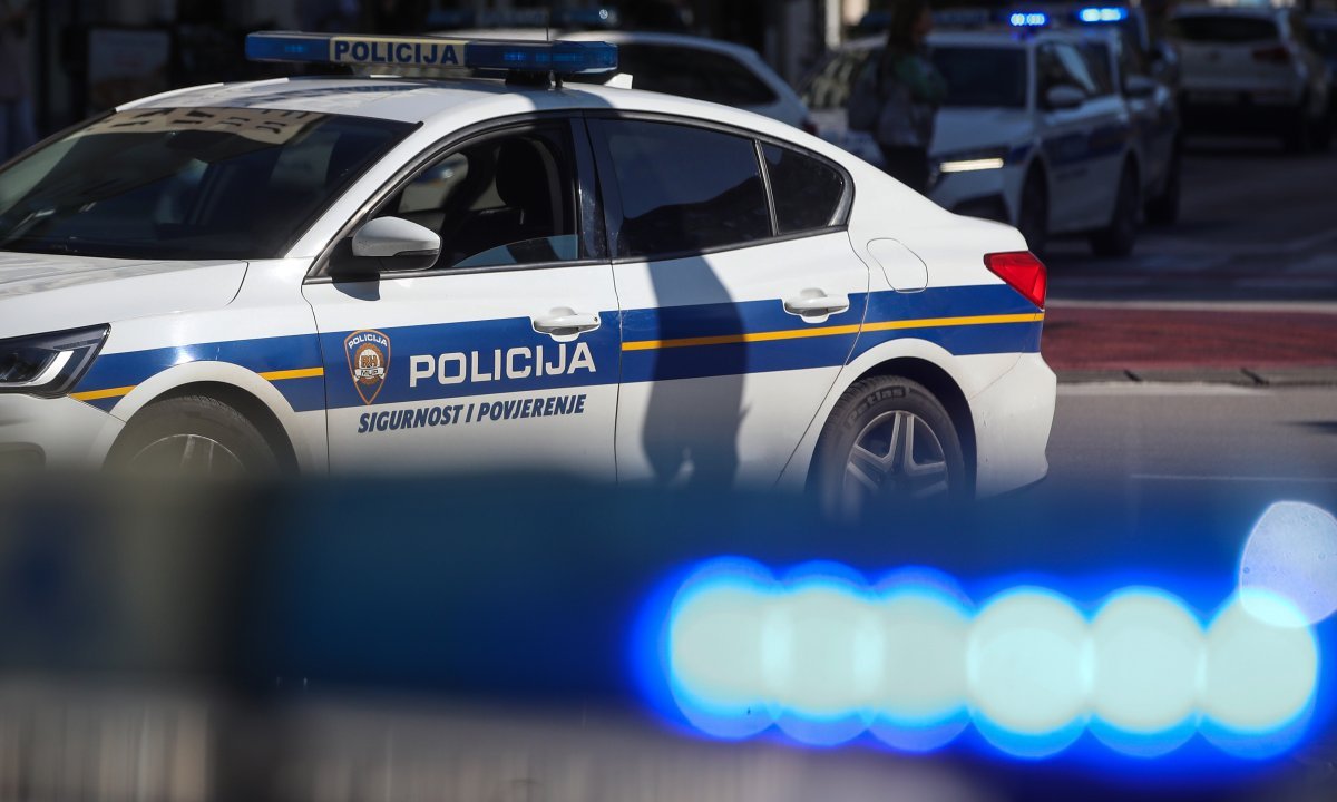Šibenik: 43-godišnjak u pritvoru zbog AI fotke kojom je omalovažavao hrvatski grb