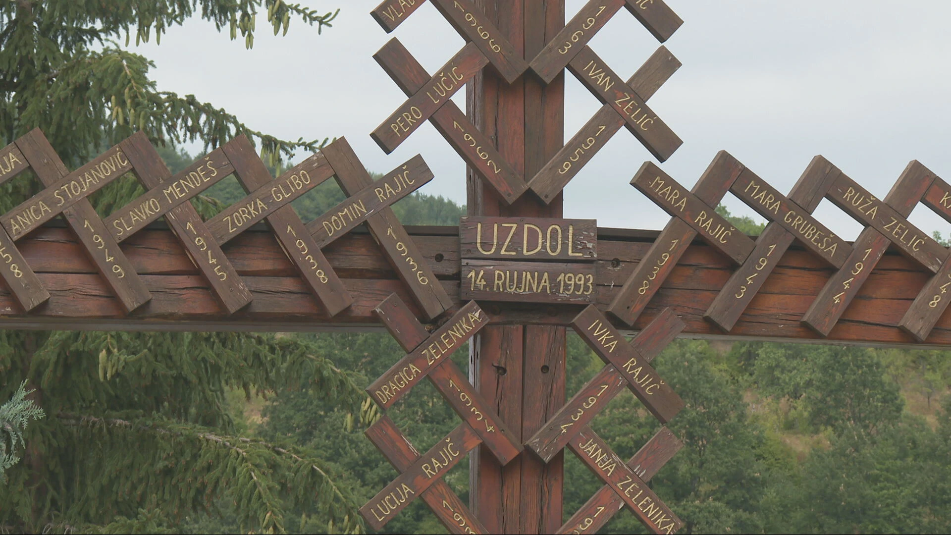„Majku su mi ubili, oca zaklali pred kućom“: Uzdol pamti 41 žrtvu, pravda još čeka