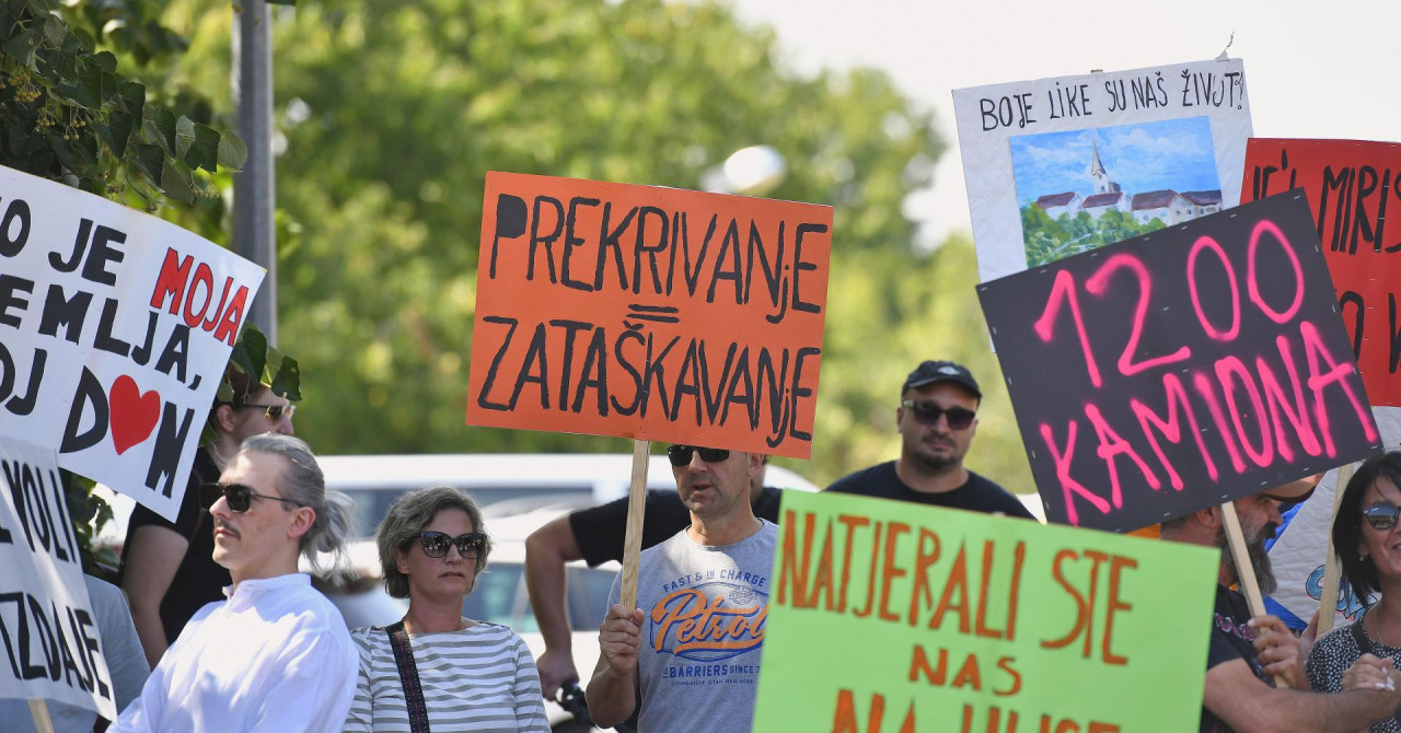 HODAJ ZA LIKU DANAS: Autobusi, 33.000 tona, Vučković i strah od jugo-zastava