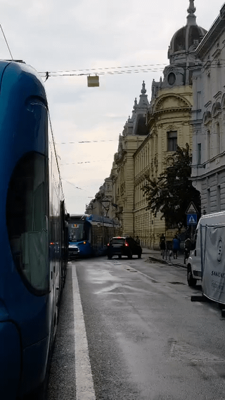 Počeli su problemi s pantografima i na novim tramvajima