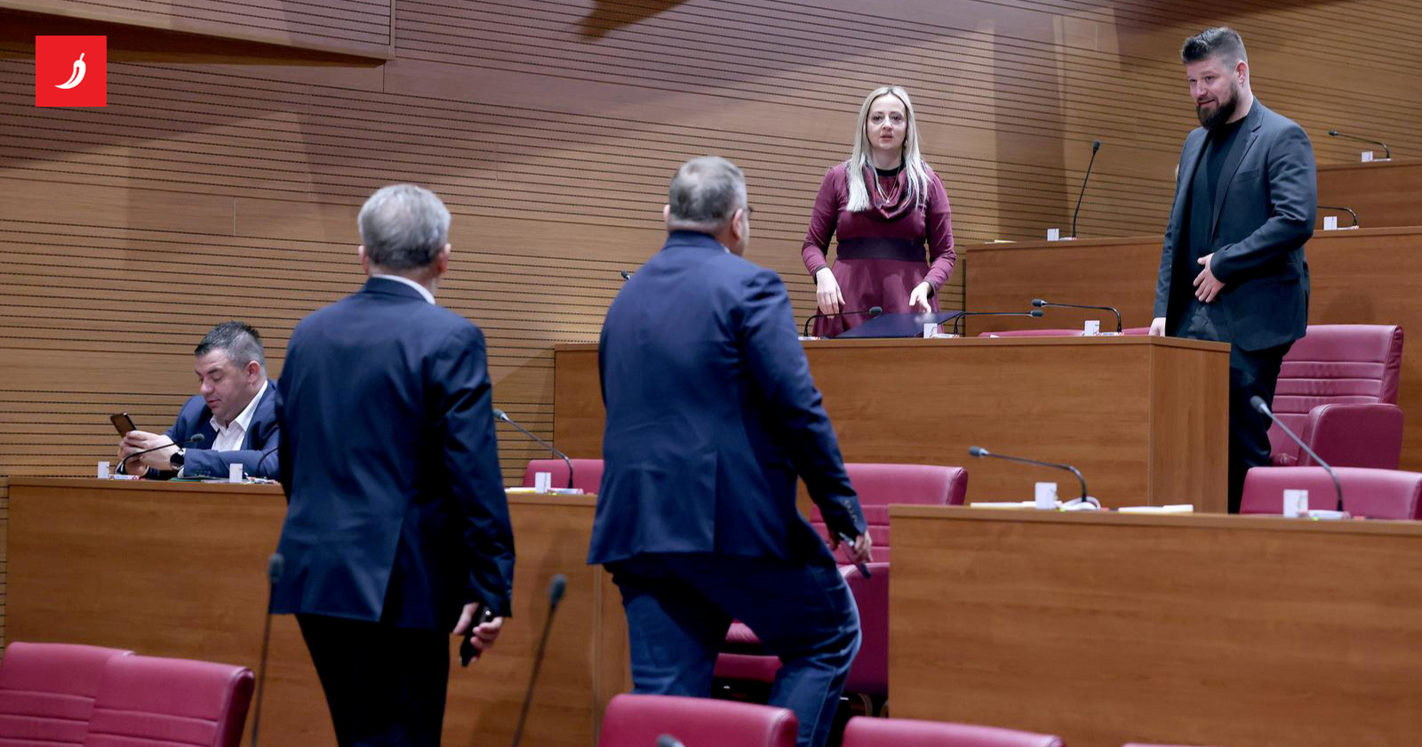 PUPOVAC SE SRAMI HRVATSKE, A ŠTO JE S KOMUNISTIMA?!