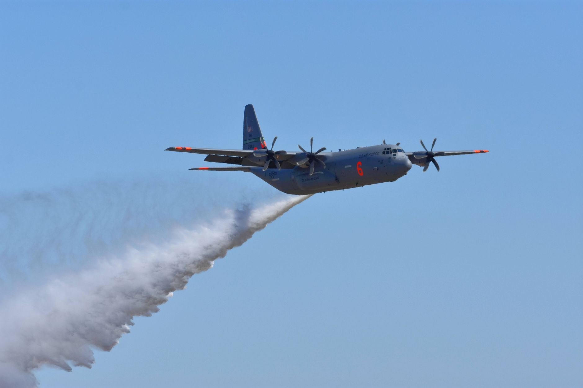 Hrvatska nastavlja pomoć Francuskoj u gašenju požara: kanader i dalje u akciji, spremni helikopter i Pilatus
