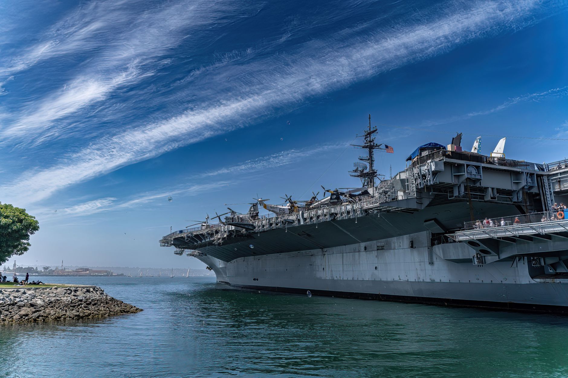 USS Abraham Lincoln krenuo prema SAD-u nakon više od 250 dana na moru