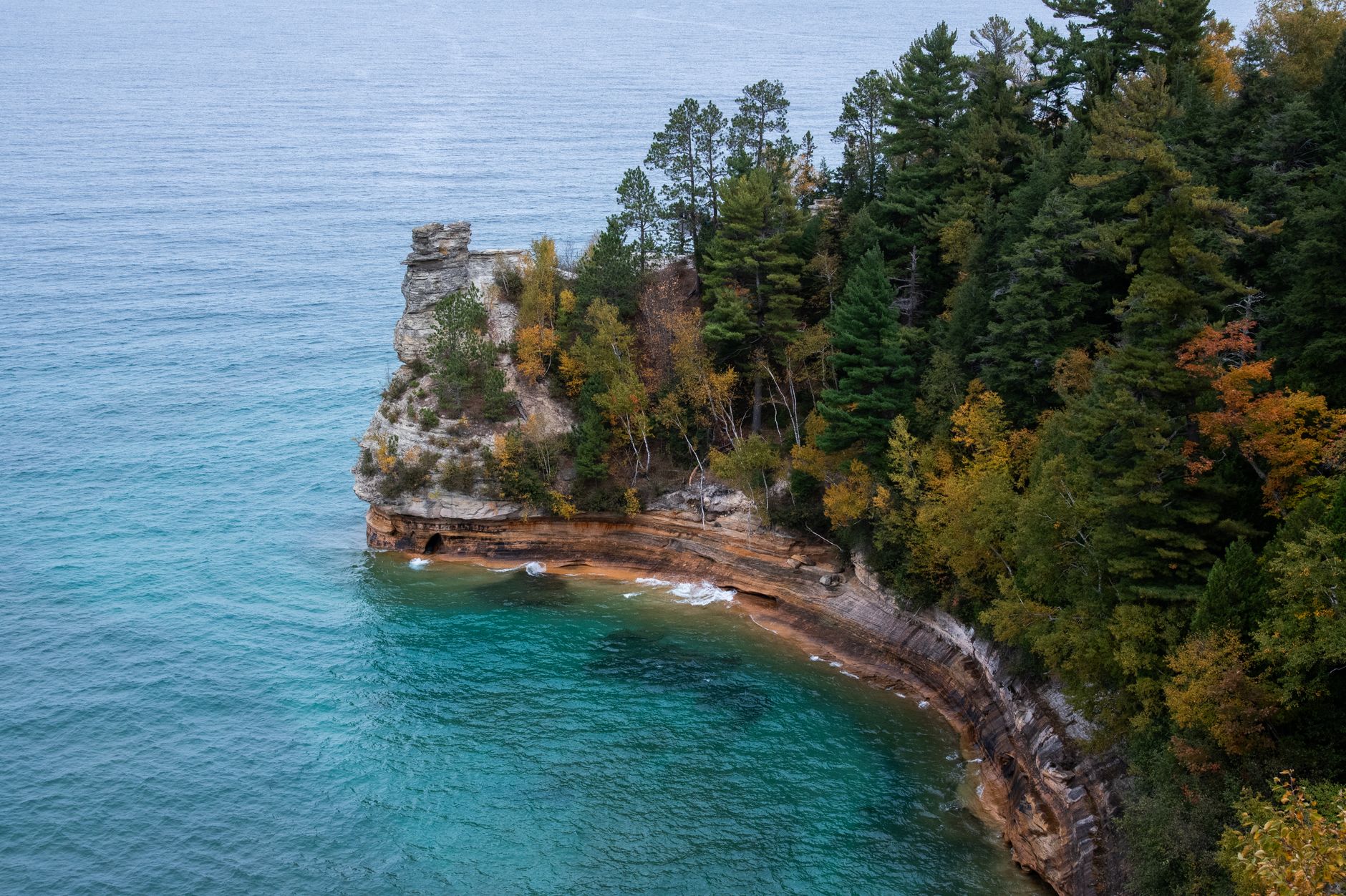 Trump razmatra preimenovanje jezera Ontario u jezero Amerika usred trgovinskog rata s Kanadom